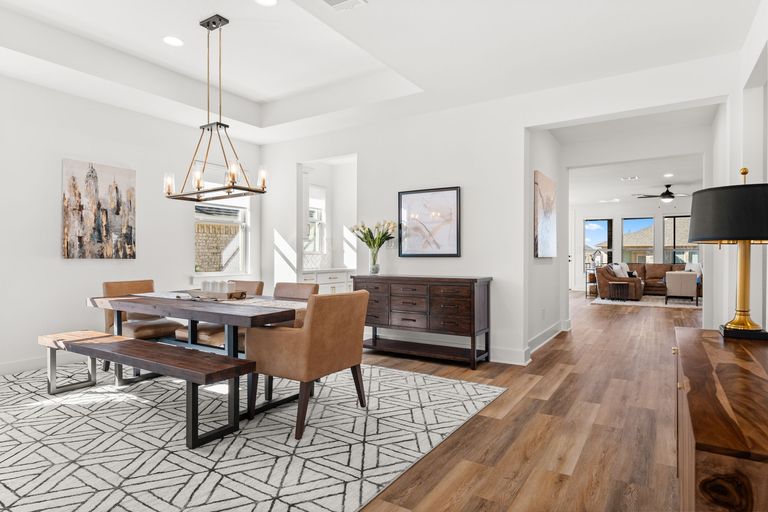 16-web-or-mls-3234-amore-way-(5-of-30).jpg
