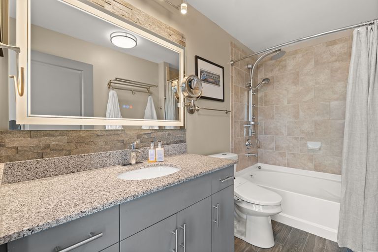 16-web-or-mls-360-nueces-st-2408-(14-of-38).jpg