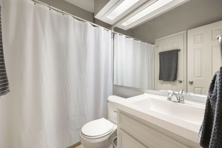 16-web-or-mls-3840-far-w-blvd-221-kcp-032725---21.jpg