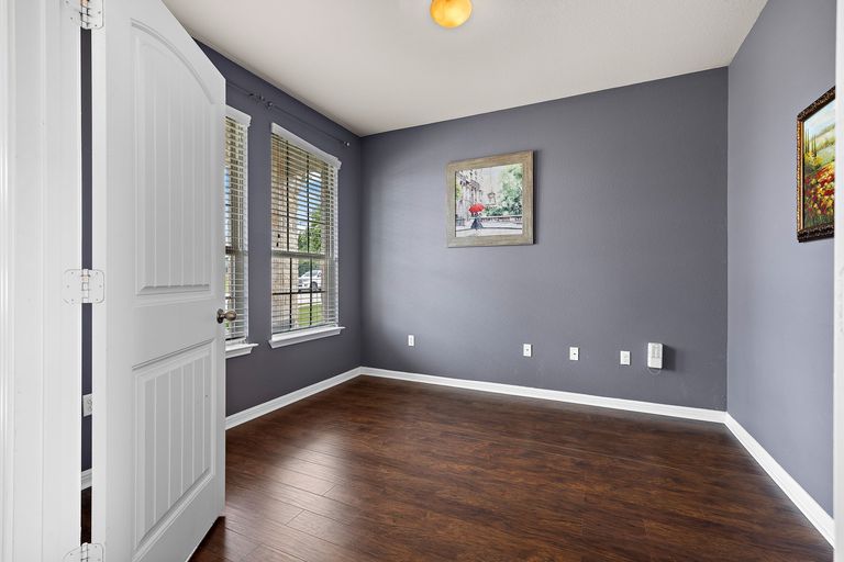 16-web-or-mls-412-alsatian-ln-kcp-043024---104.jpg