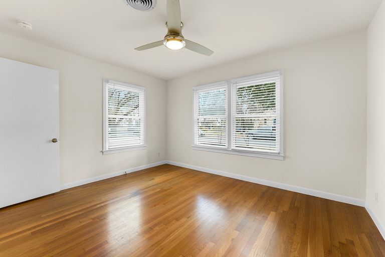 16-web-or-mls-4502-rosedale-ave-(12-of-26).jpg