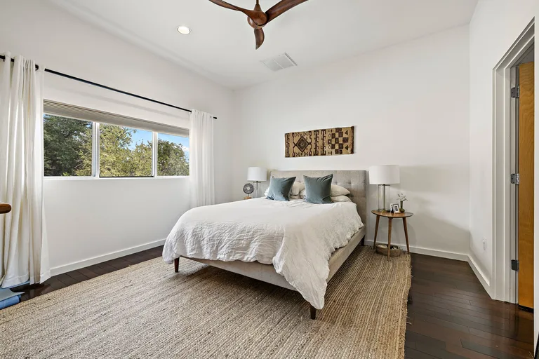 508 E 53rd St #200, , Texas, photo 13