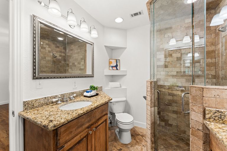 16-web-or-mls-5401-shoal-creek-blvd-16.jpg
