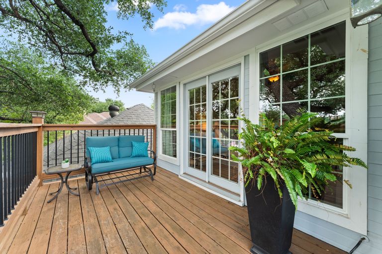16-web-or-mls-558-peterson-ln-20.jpg