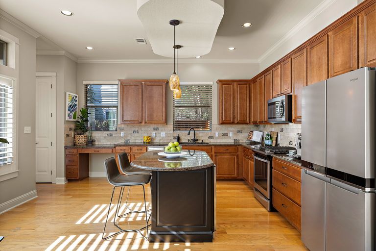 16-web-or-mls-5607-clay-ave-a-kcp-032326---164-1774466133.jpg