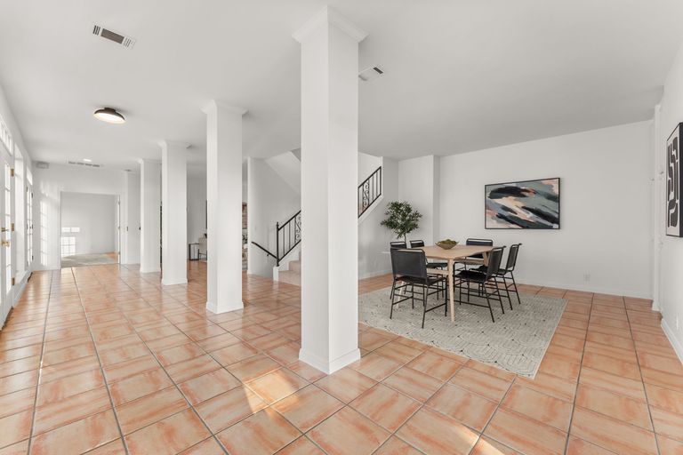 16-web-or-mls-5913-northwest-pl-6-(2)-1748297633.jpg