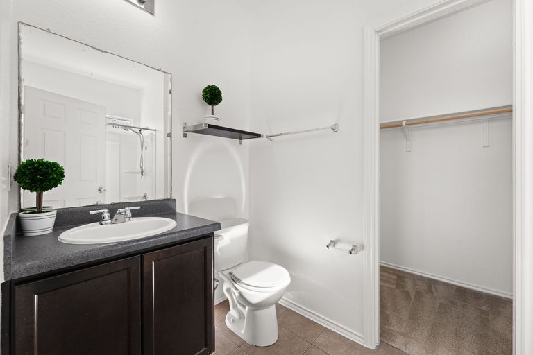 16-web-or-mls-9217-southwick-dr-13-1741818268.jpg
