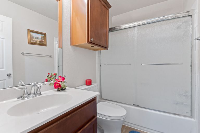 16-web-or-mls-dsc09896.jpg