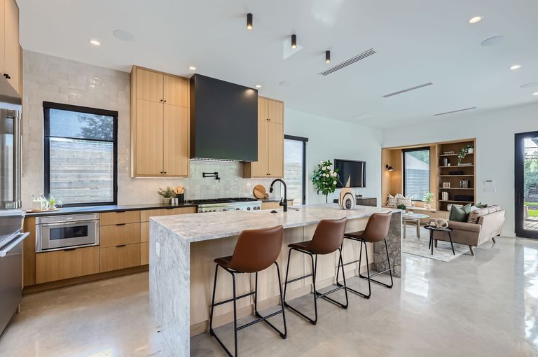 1610-hether-st---web-quality---007---07-kitchen.jpg