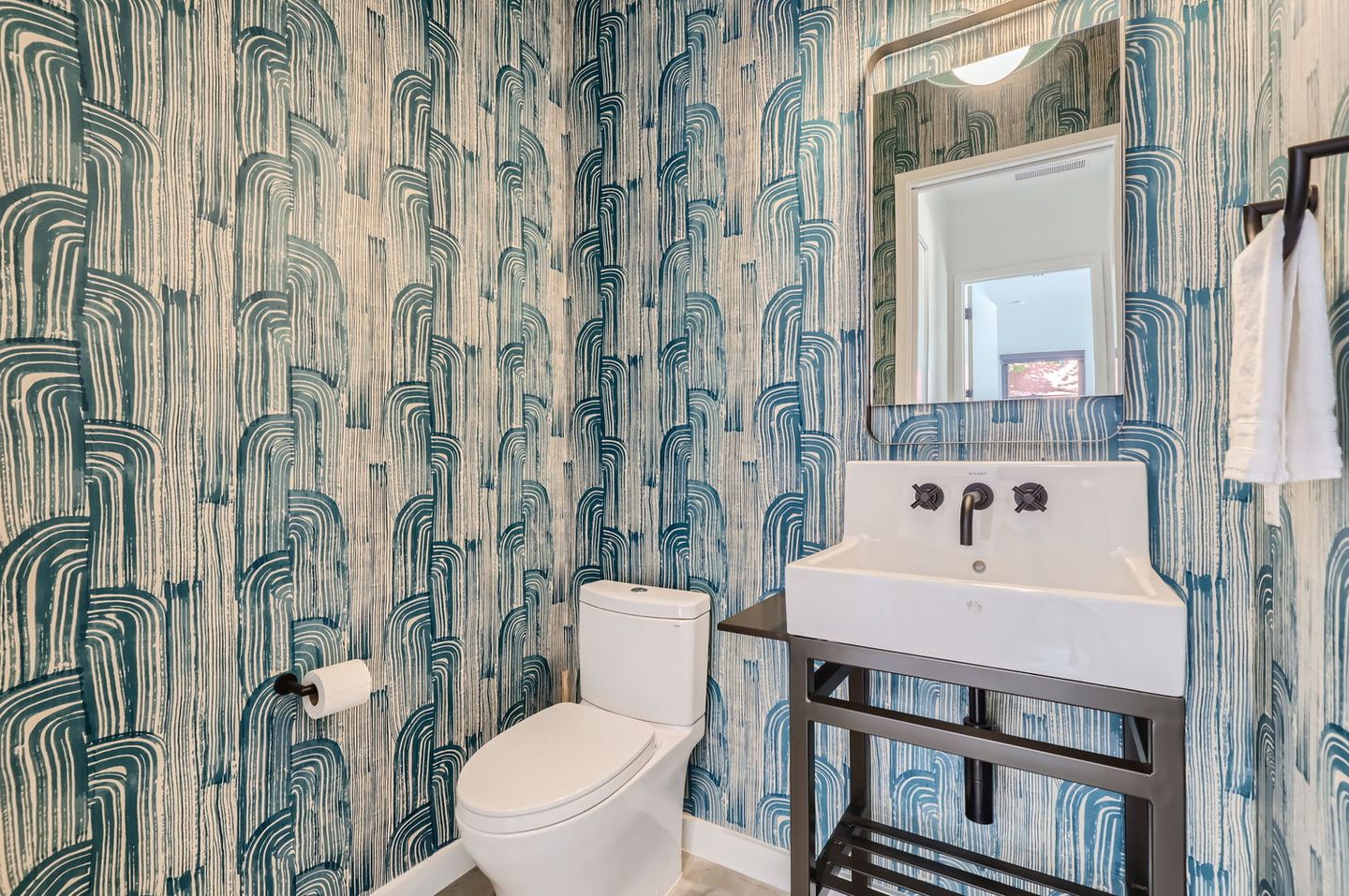 1610-hether-st---web-quality---015---16-bathroom.jpg
