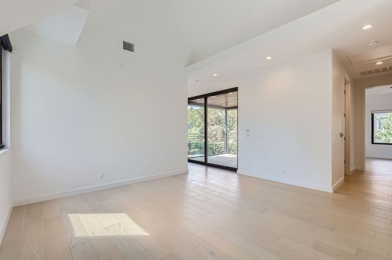 1610-hether-st---web-quality---025---28-2nd-floor-family-room.jpg
