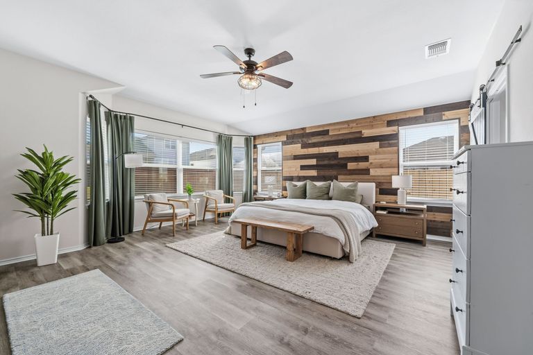 17-sqft-0131.jpg