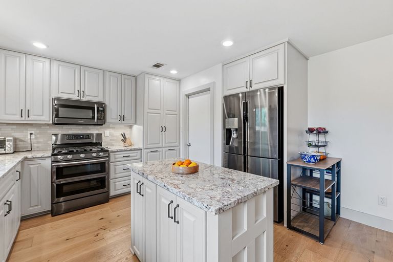 17-sqft-0877.jpg