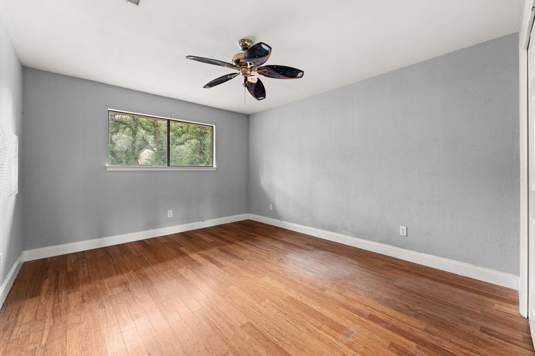 17-web-or-mls-103-westward-cove-10.jpg