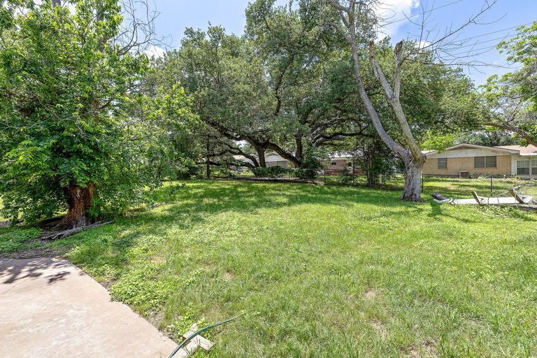 17-web-or-mls-11604-oak-trail-kcp-042924---76-1720978361.jpg