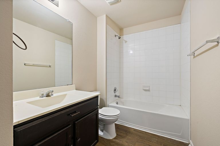 17-web-or-mls-12111-stoneridge-gap-ln-kcp-043026---22.jpg