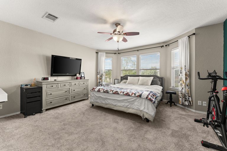 17-web-or-mls-15216-parrish-ln-18.jpg