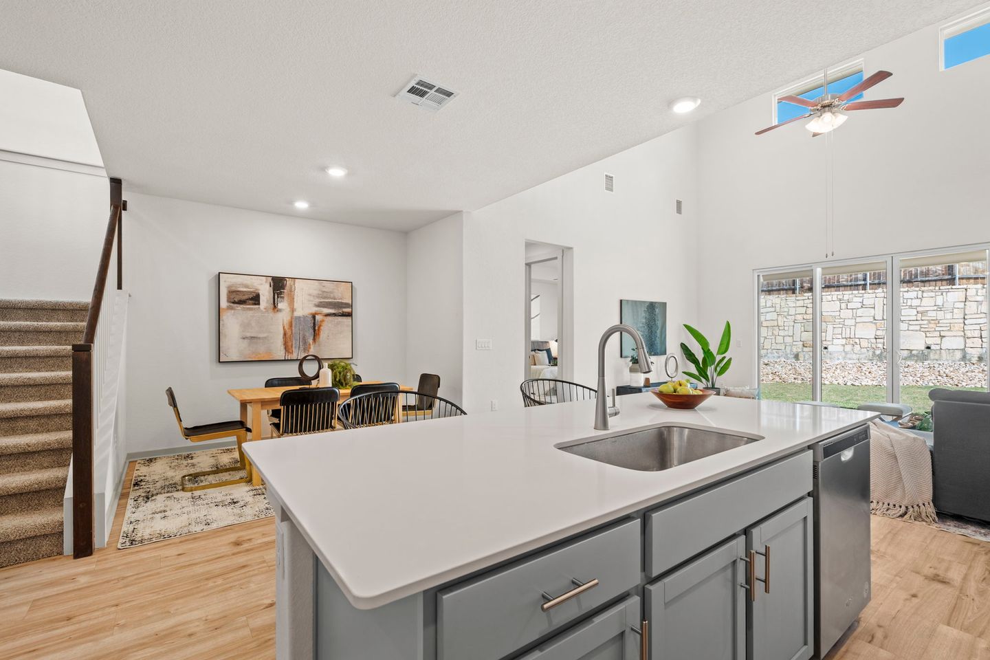 17-web-or-mls-221-indian-shoal-dr.jpg