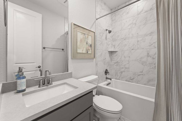 17-web-or-mls-292-milam-crk-dr-(16-of-31).jpg