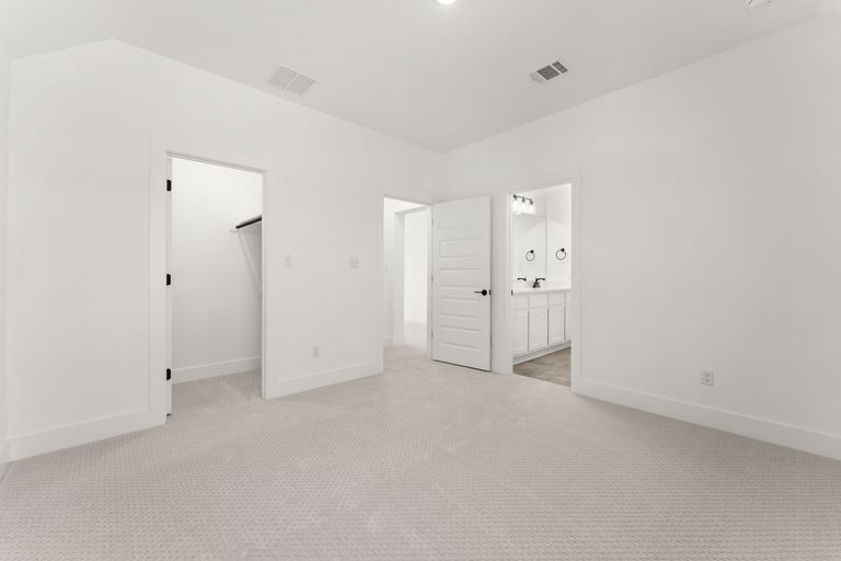 17-web-or-mls-320-millbend-rd-22.jpg