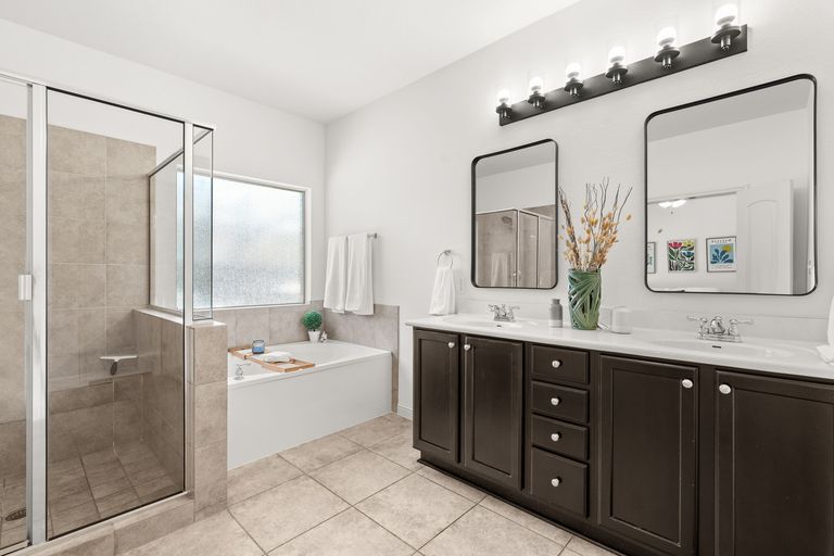 17-web-or-mls-3831-sapphire-loop-20.jpg