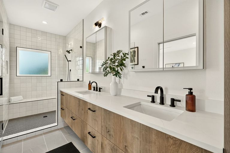 17-web-or-mls-4601-hank-ave-1-(19-of-32).jpg