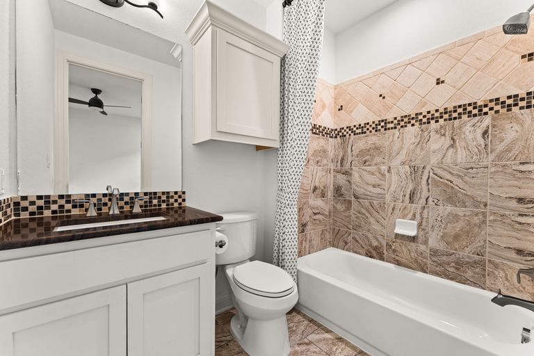 17-web-or-mls-4900-fiore-trail-26-1725474399.jpg