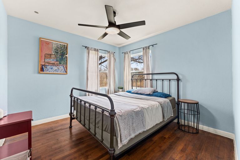 17-web-or-mls-5006-heflin-ln.jpg
