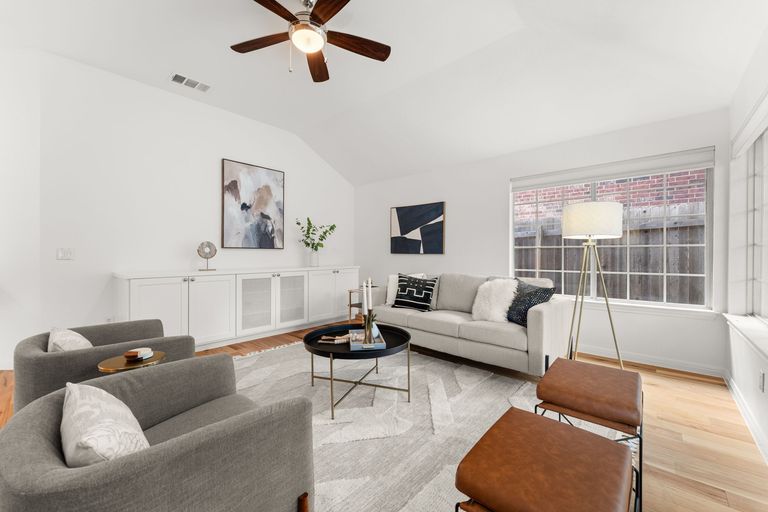 17-web-or-mls-5900-savin-hill-ct-25.jpg