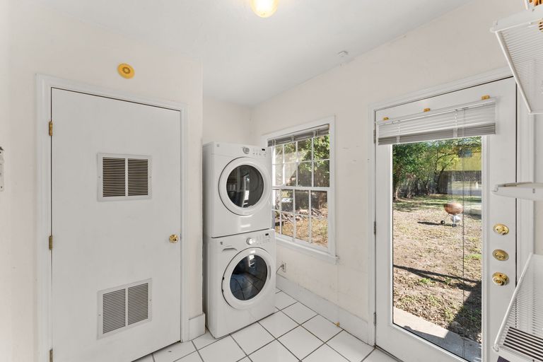 17-web-or-mls-7909-tisdale-dr-5.jpg