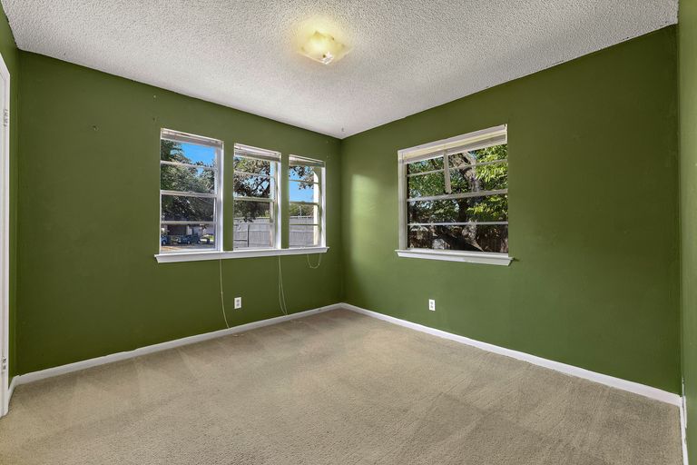 17-web-or-mls-8802-westover-club-dr-kcp-091725---5.jpg