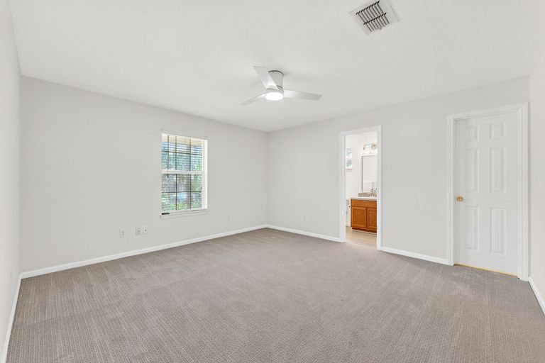 18-web-or-mls-1010-louise-st-(18-of-46).jpg