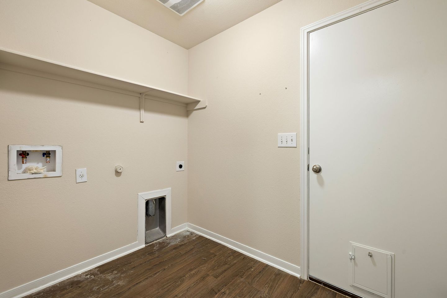 18-web-or-mls-12111-stoneridge-gap-ln-kcp-043026---10.jpg