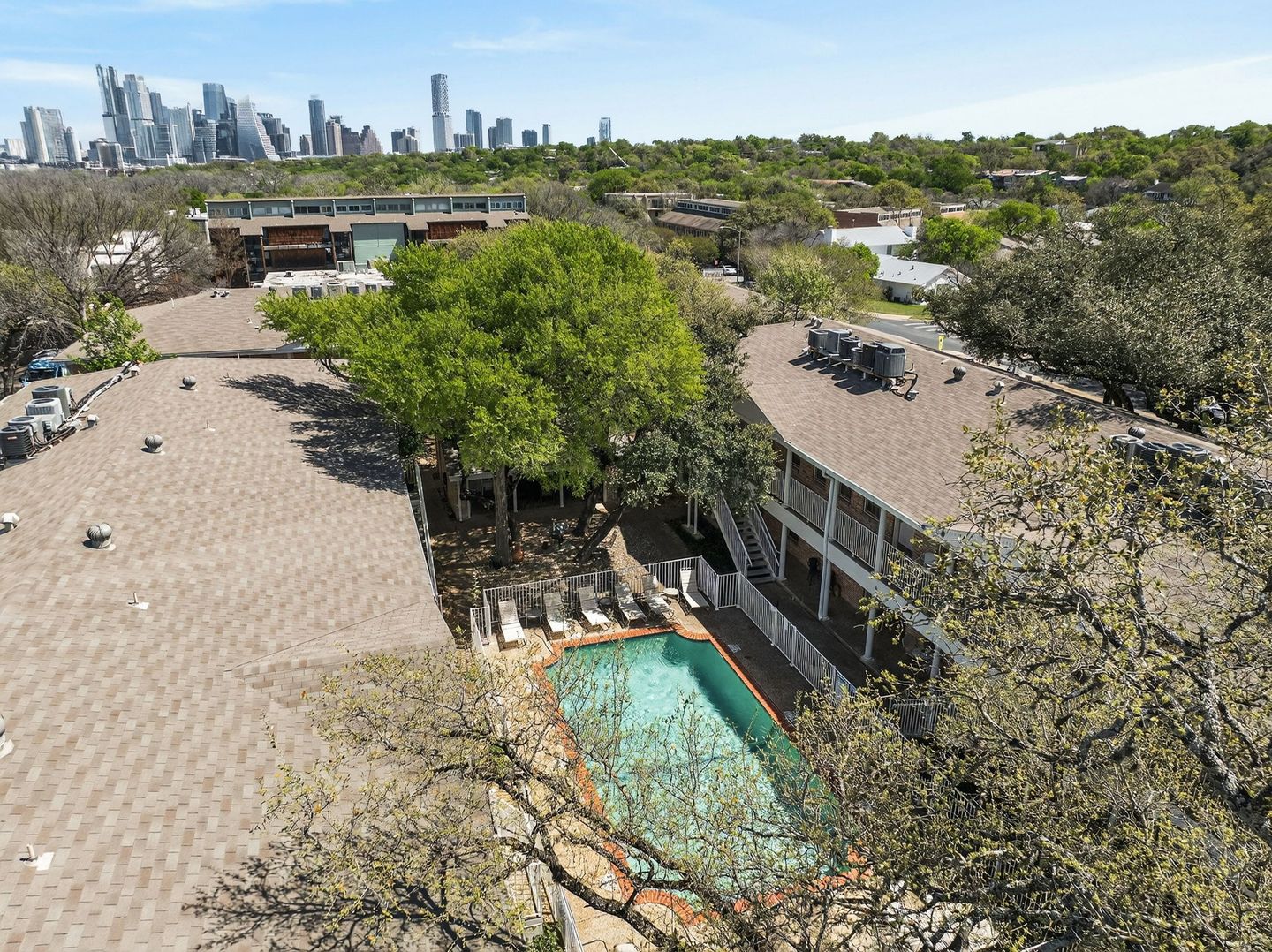 18-web-or-mls-1240-barton-hills-dr-206-(21-of-23).jpg
