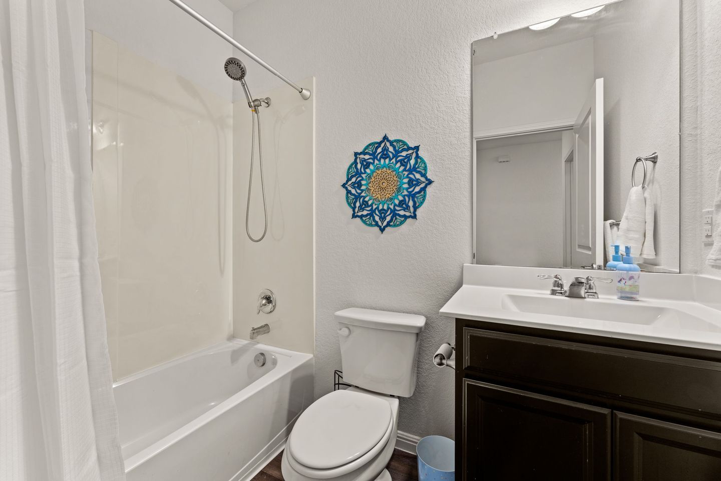 18-web-or-mls-12701-samuel-adams-dr-2.jpg