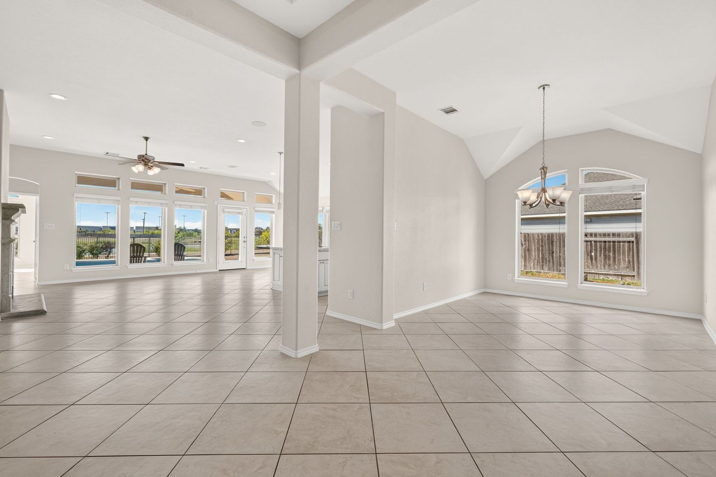 18-web-or-mls-13833-arbor-hill-cove-(13-of-37).jpg