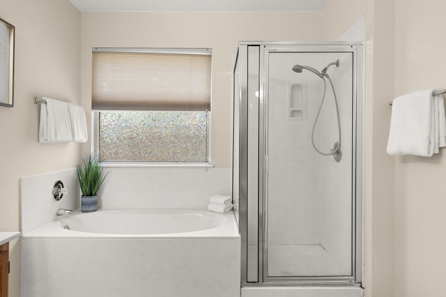 18-web-or-mls-1501-santana-st-(15-of-27).jpg