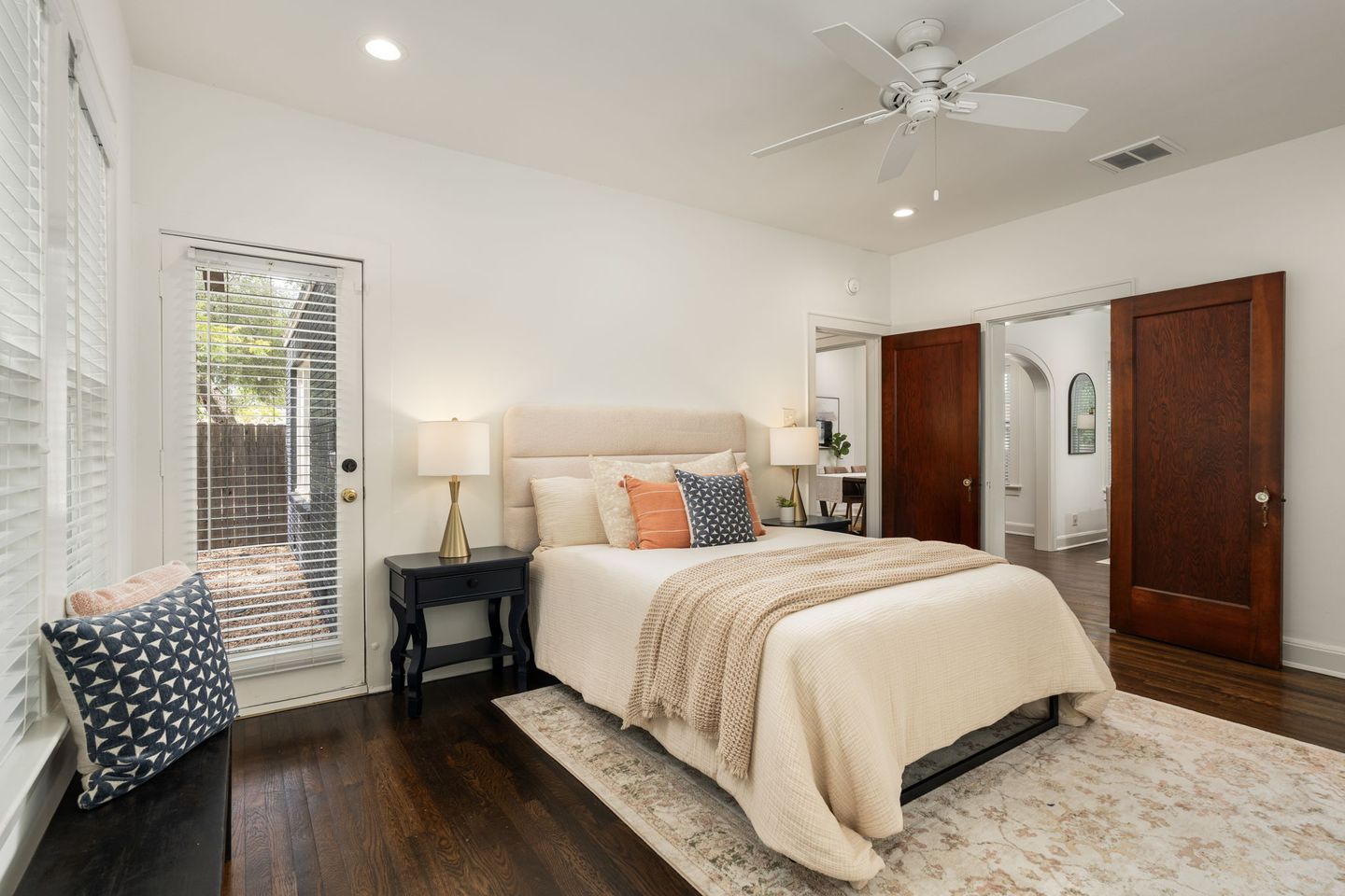 18-web-or-mls-1612-travis-heights-blvd-(22-of-35).jpg