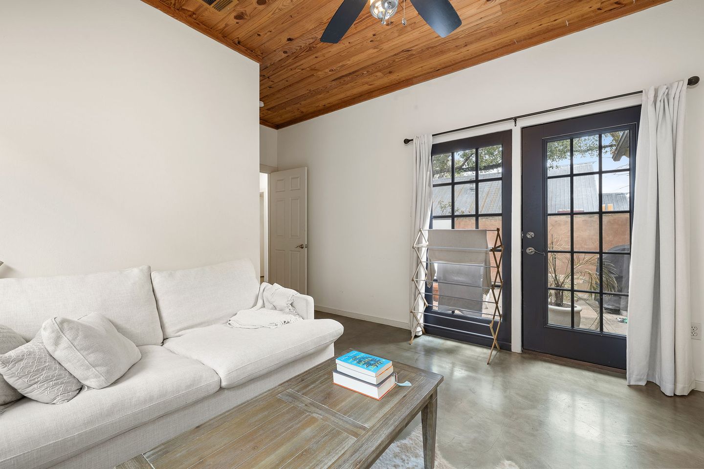 18-web-or-mls-1813-waterston-ave-kcp-022125---20.jpg