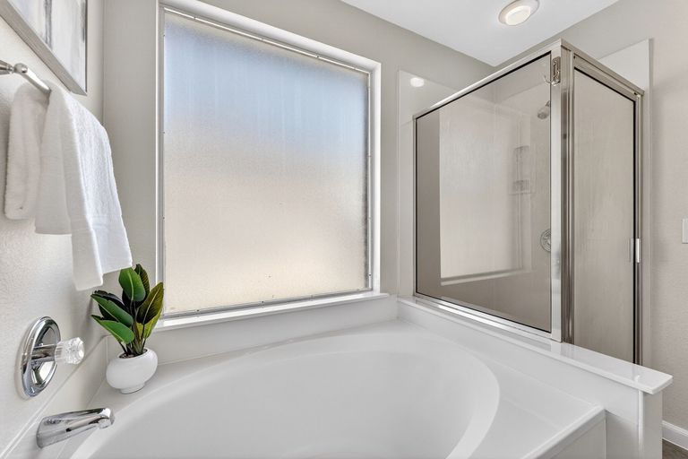 18-web-or-mls-2210-john-tee-dr-(29-of-30)-1771454077.jpg
