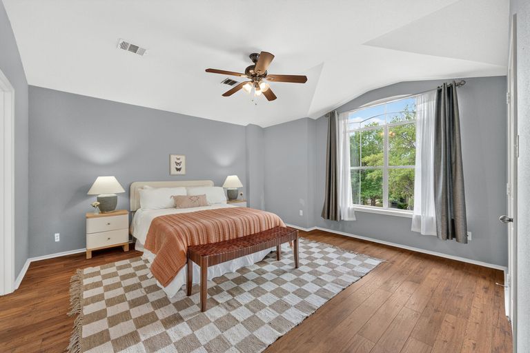 18-web-or-mls-2402-keepsake-dr16.jpg