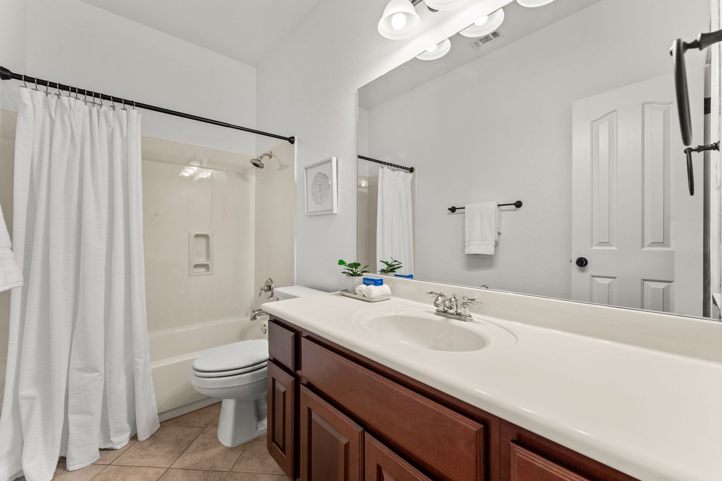 18-web-or-mls-8300-alophia-dr-25.jpg