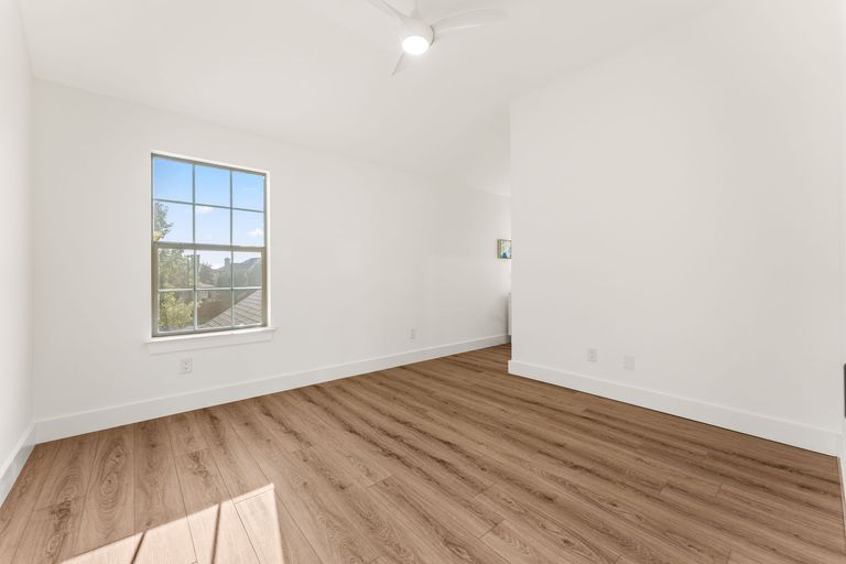 19-web-or-mls-10905-la-estrella-cove-25.jpg