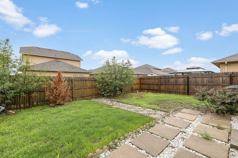 19-web-or-mls-12111-stoneridge-gap-ln-kcp-043026---97.jpg