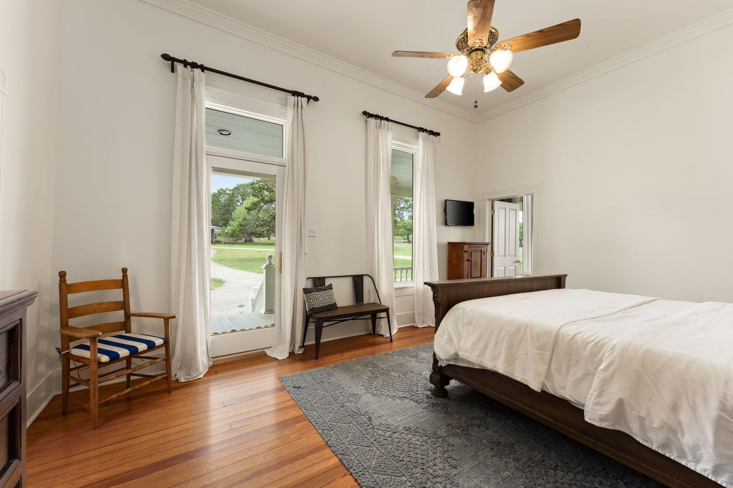 19-web-or-mls-3409-gatlin-creek-rd-(19-of-51).jpg