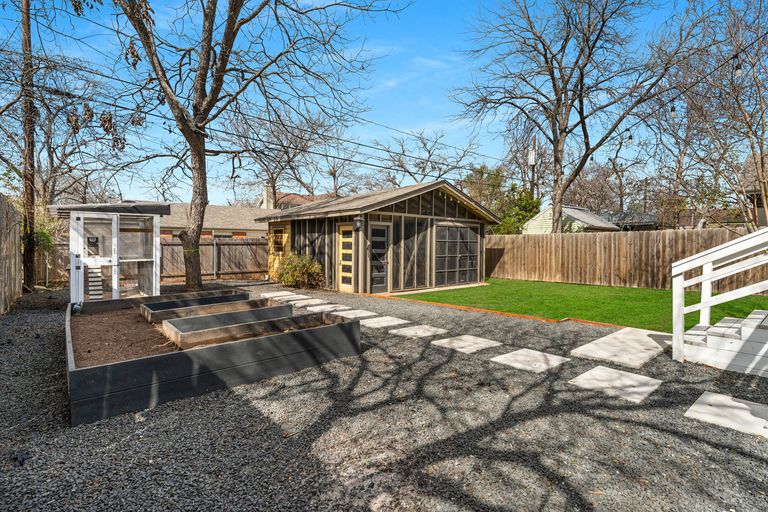 19-web-or-mls-4502-rosedale-ave-(22-of-26).jpg