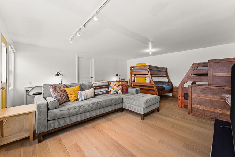 19-web-or-mls-5006-heflin-ln-14.jpg