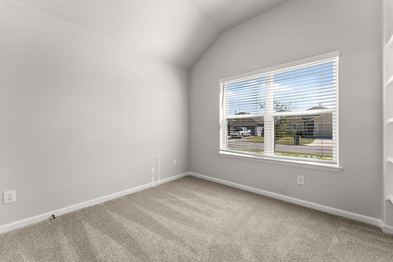 19-web-or-mls-510-bridgestone-way-2.jpg