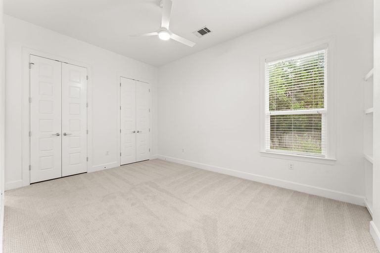 19-web-or-mls-900-lipan-trail-20.jpg