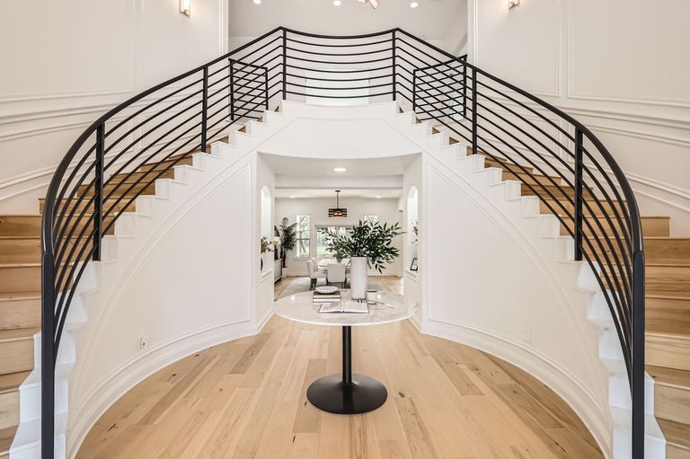 1900-lakecliff-hills-ln---web-quality---010---05-foyer.jpg